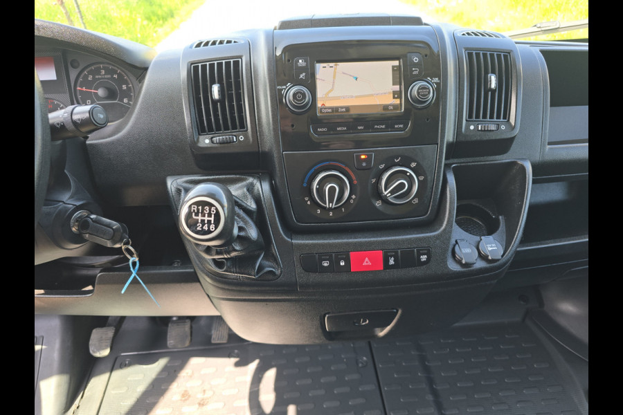 Peugeot Boxer 335 2.2 BlueHDi L2 H2 - 140 Pk - Euro 6 - Navi - ParkeerCamera - Airco - Cruise Control