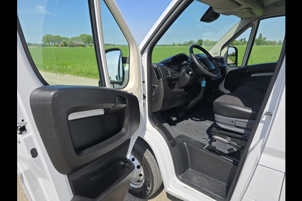 Peugeot Boxer 335 2.2 BlueHDi L2 H2 - 140 Pk - Euro 6 - Navi - ParkeerCamera - Airco - Cruise Control