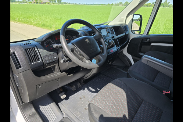 Peugeot Boxer 335 2.2 BlueHDi L2 H2 - 140 Pk - Euro 6 - Navi - ParkeerCamera - Airco - Cruise Control
