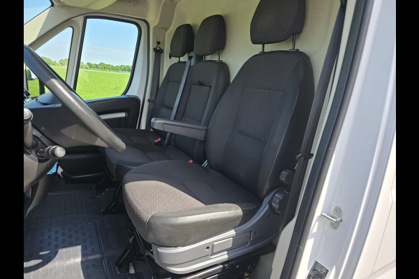 Peugeot Boxer 335 2.2 BlueHDi L2 H2 - 140 Pk - Euro 6 - Navi - ParkeerCamera - Airco - Cruise Control