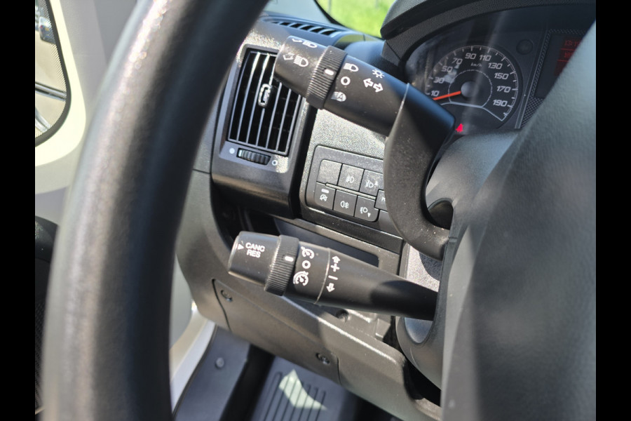 Peugeot Boxer 335 2.2 BlueHDi L2 H2 - 140 Pk - Euro 6 - Navi - ParkeerCamera - Airco - Cruise Control