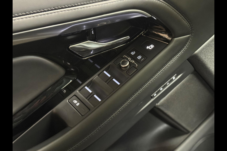 Land Rover Range Rover Evoque 1.5 P300e AWD S | Pano | Keyless | 360 camera | ACC