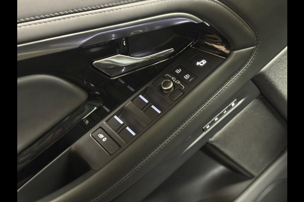 Land Rover Range Rover Evoque 1.5 P300e AWD S | Pano | Keyless | 360 camera | ACC