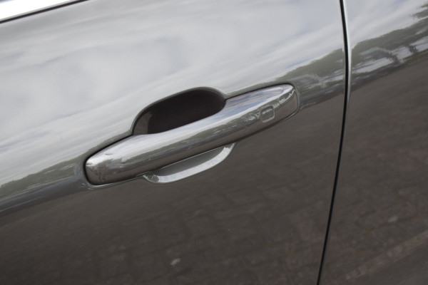 Volvo XC60 B5 265PK Automaat Momentum Business Camera | Trekhaak | ACC | All seasons | Leder | Elektr. stoel | Stoelverwarming