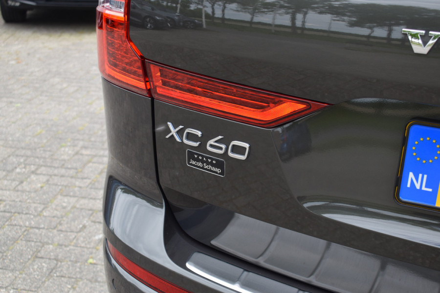Volvo XC60 B5 265PK Automaat Momentum Business Camera | Trekhaak | ACC | All seasons | Leder | Elektr. stoel | Stoelverwarming
