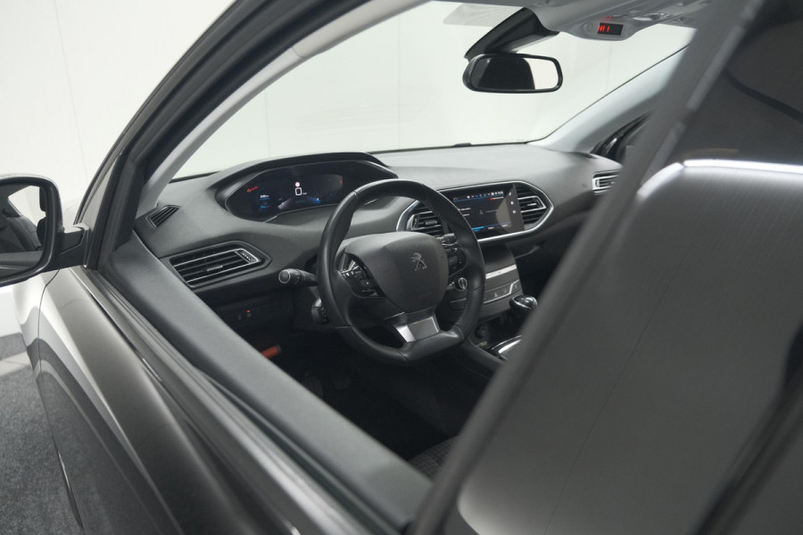 Peugeot 308 PureTech 110 Blue Lease Active | Trekhaak | Camera | Apple Carplay | Parkeersensoren