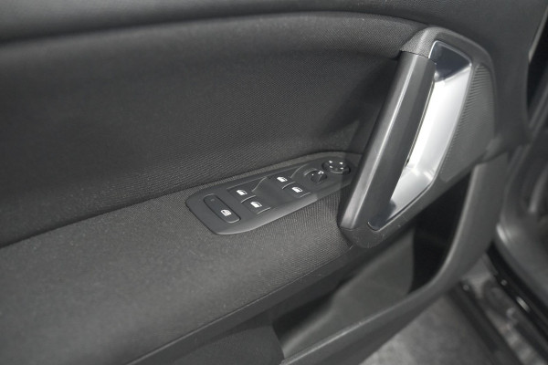 Peugeot 308 PureTech 110 Blue Lease Active | Trekhaak | Camera | Apple Carplay | Parkeersensoren