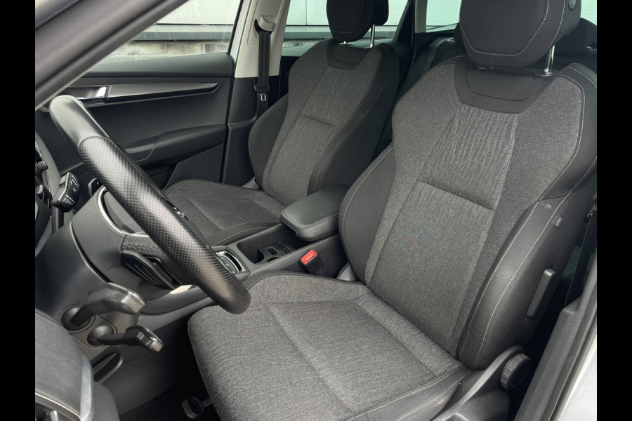 Škoda Karoq 1.5 TSI ACT Style | LED | Elek. Trekhaak | Navi | Virtual Cockpit | Carplay | Camera