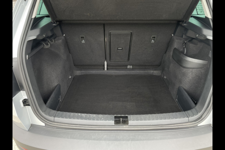 Škoda Karoq 1.5 TSI ACT Style | LED | Elek. Trekhaak | Navi | Virtual Cockpit | Carplay | Camera