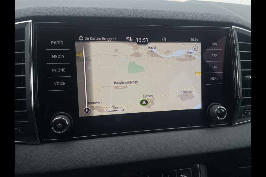 Škoda Karoq 1.5 TSI ACT Style | LED | Elek. Trekhaak | Navi | Virtual Cockpit | Carplay | Camera
