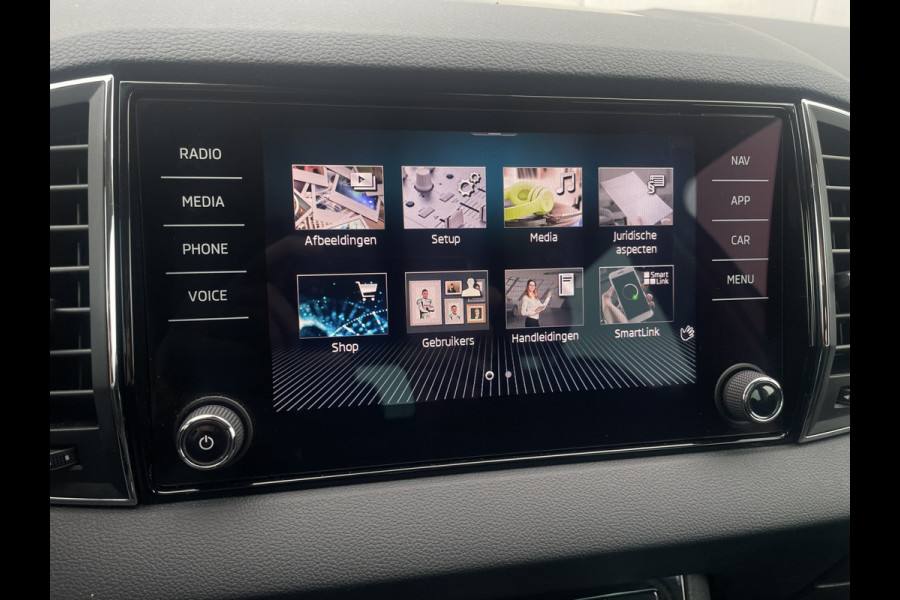 Škoda Karoq 1.5 TSI ACT Style | LED | Elek. Trekhaak | Navi | Virtual Cockpit | Carplay | Camera