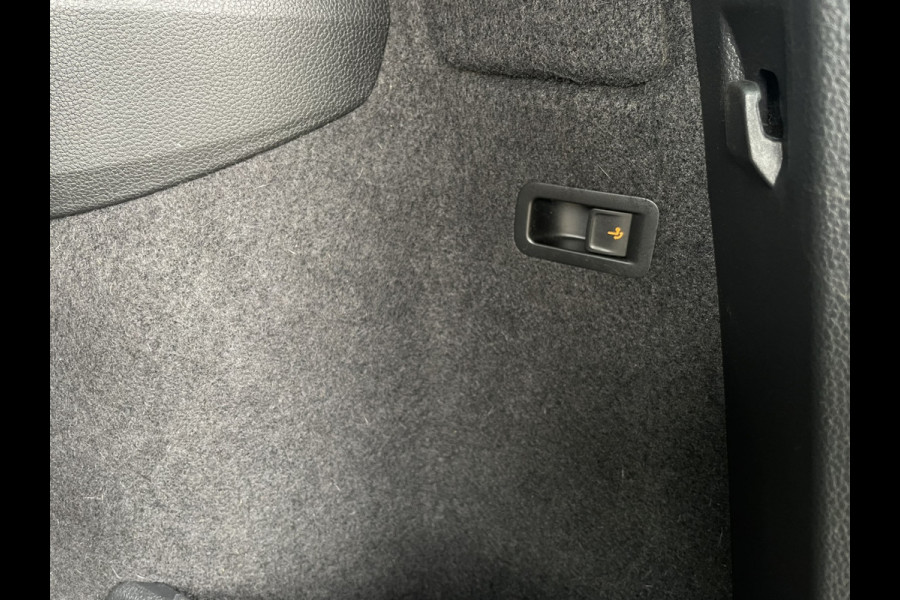 Škoda Karoq 1.5 TSI ACT Style | LED | Elek. Trekhaak | Navi | Virtual Cockpit | Carplay | Camera