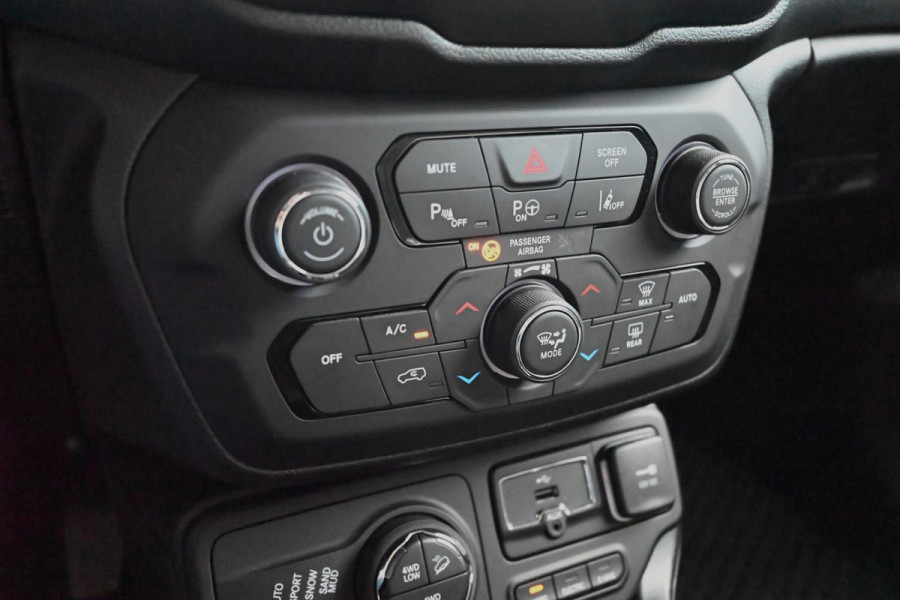 Jeep Renegade 1.3 T4 4xe Plug-in Hybrid Limited 190 PK Adaptive Leder Camera LED 17''