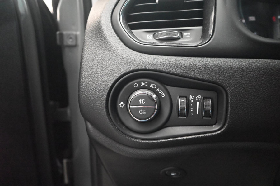 Jeep Renegade 1.3 T4 4xe Plug-in Hybrid Limited 190 PK Adaptive Leder Camera LED 17''