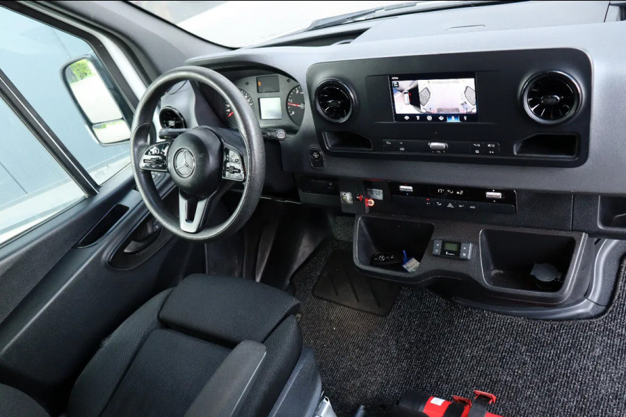 Mercedes-Benz Sprinter 314 CDi L2H2 l AUTOMAAT l WERKPLAATSINRICHTING l CARPLAY l TREKHAAK