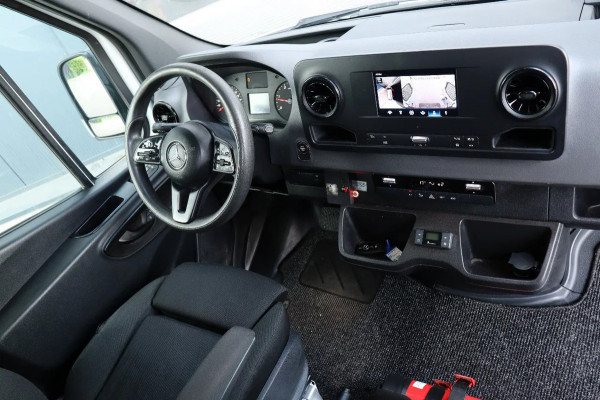 Mercedes-Benz Sprinter 314 CDi L2H2 l AUTOMAAT l WERKPLAATSINRICHTING l CARPLAY l TREKHAAK