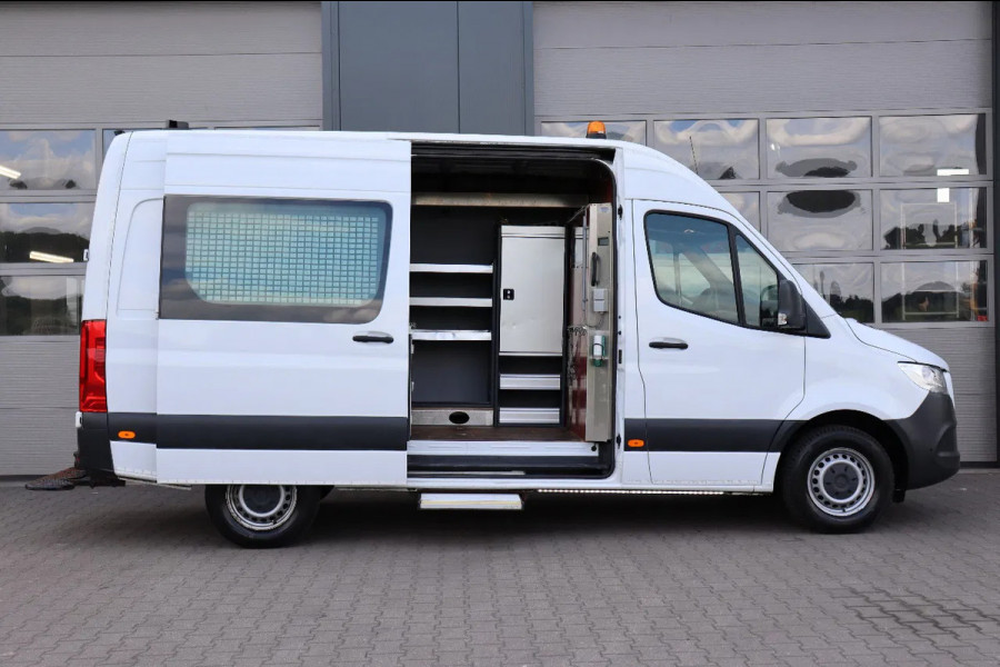 Mercedes-Benz Sprinter 314 CDi L2H2 l AUTOMAAT l WERKPLAATSINRICHTING l CARPLAY l TREKHAAK