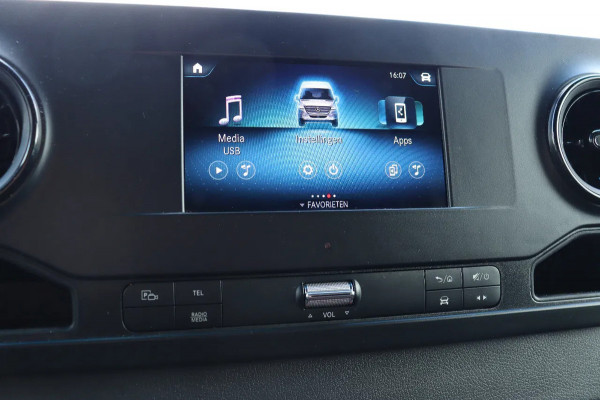 Mercedes-Benz Sprinter 314 CDi L2H2 l AUTOMAAT l WERKPLAATSINRICHTING l CARPLAY l TREKHAAK