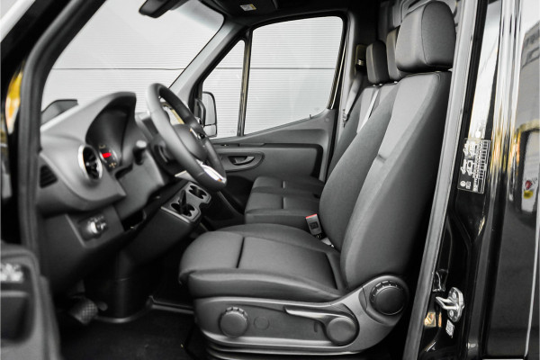 Mercedes-Benz Sprinter 319 1.9 CDI L2H2 RWD BPM Vrij Distronic Camera LED Navi Trekhaak 3.5T