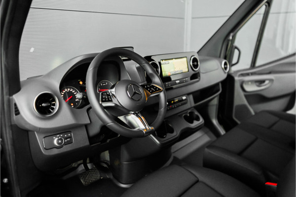 Mercedes-Benz Sprinter 319 1.9 CDI L2H2 RWD BPM Vrij Distronic Camera LED Navi Trekhaak 3.5T