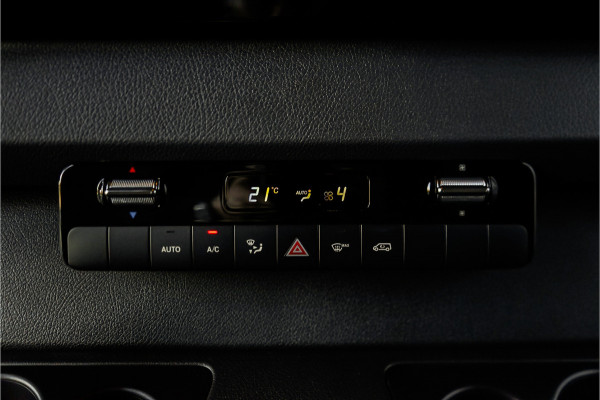 Mercedes-Benz Sprinter 319 1.9 CDI L2H2 RWD BPM Vrij Distronic Camera LED Navi Trekhaak 3.5T