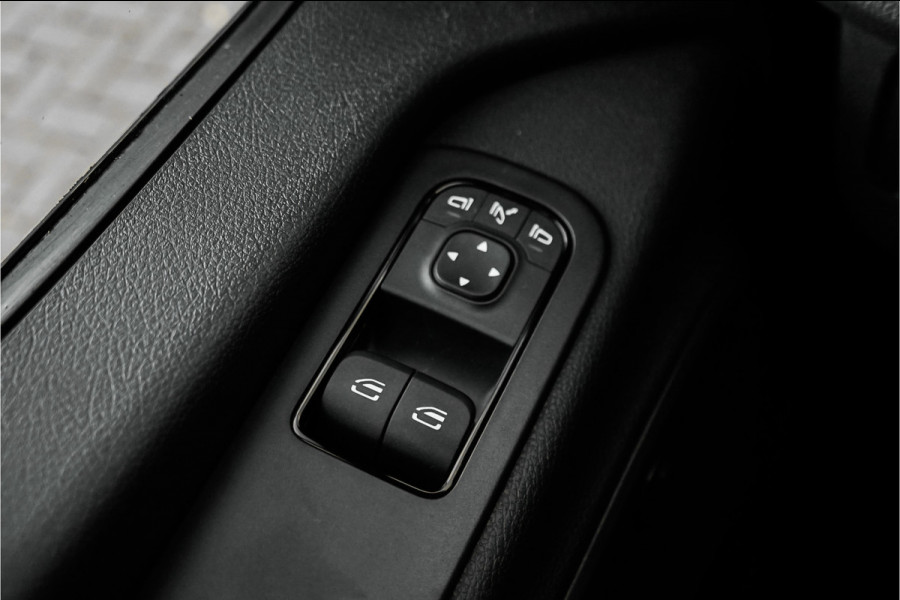Mercedes-Benz Sprinter 319 1.9 CDI L2H2 RWD BPM Vrij Distronic Camera LED Navi Trekhaak 3.5T