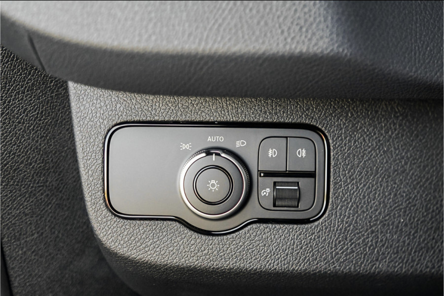 Mercedes-Benz Sprinter 319 1.9 CDI L2H2 RWD BPM Vrij Distronic Camera LED Navi Trekhaak 3.5T