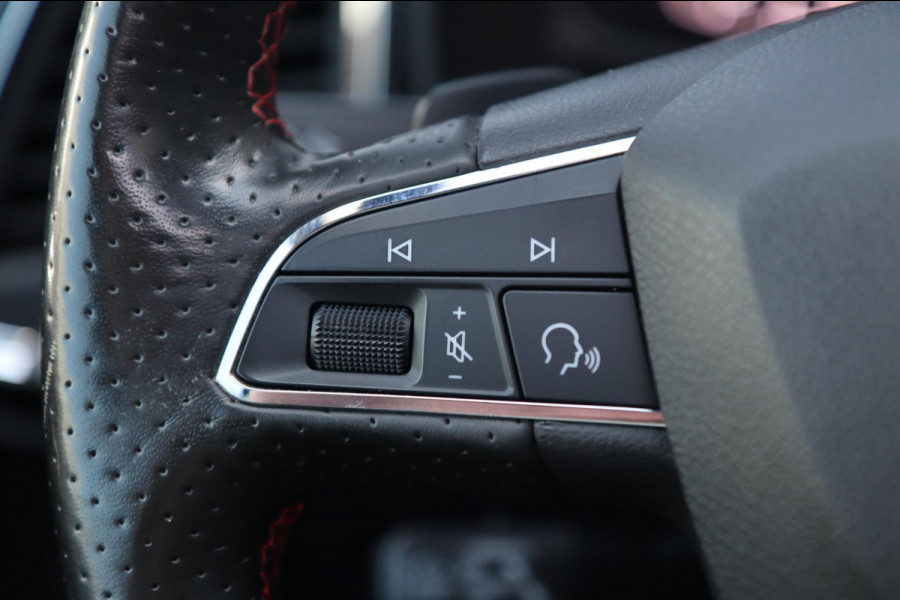 Seat Ateca 1.5 TSI FR / PANODAK / VIRTUAL / keyless / ACC / CARPLAY