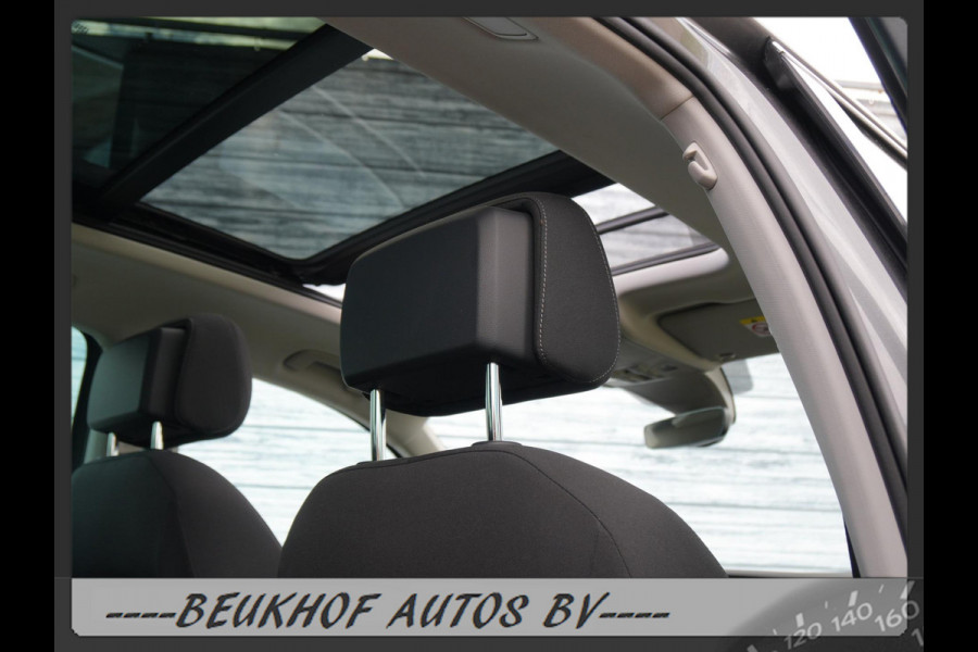 Volkswagen Tiguan 1.5 TSI ACT Business Panorama Carplay Navi