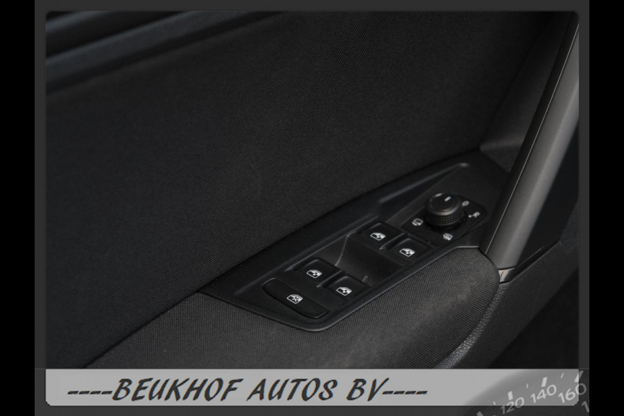 Volkswagen Tiguan 1.5 TSI ACT Business Panorama Carplay Navi