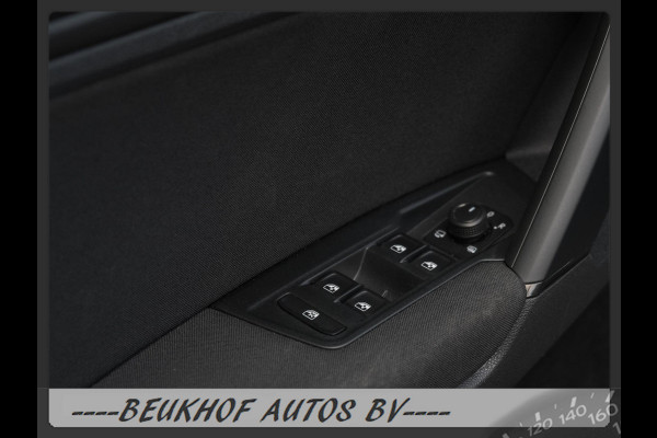 Volkswagen Tiguan 1.5 TSI ACT Business Panorama Carplay Navi