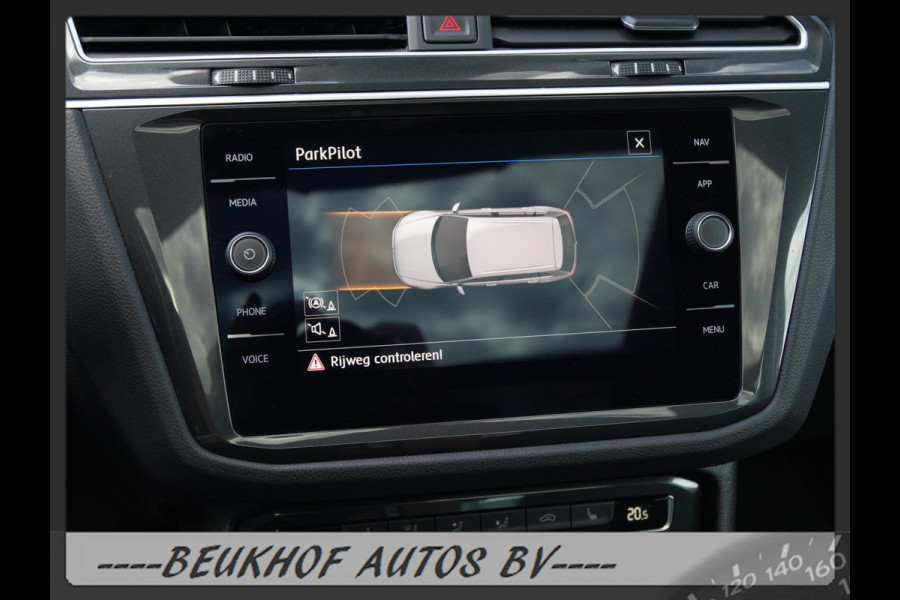 Volkswagen Tiguan 1.5 TSI ACT Business Panorama Carplay Navi
