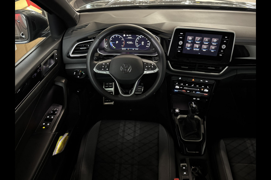 Volkswagen T-Roc 1.5 TSI 3x R-Line Keyless|IQ|Panorama|DriveSelect|Dodehoek|Camera