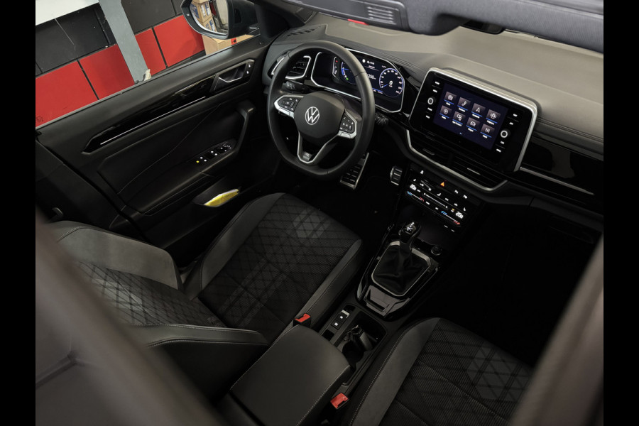 Volkswagen T-Roc 1.5 TSI 3x R-Line Keyless|IQ|Panorama|DriveSelect|Dodehoek|Camera
