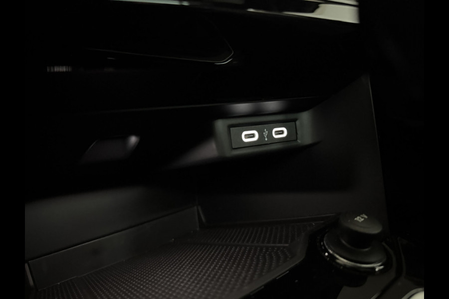 Volkswagen T-Roc 1.5 TSI 3x R-Line Keyless|IQ|Panorama|DriveSelect|Dodehoek|Camera