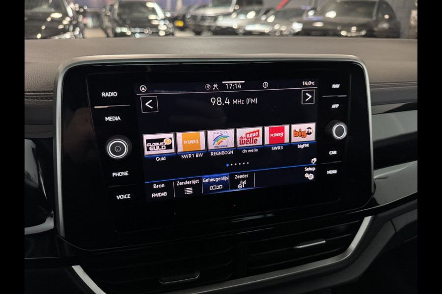 Volkswagen T-Roc 1.5 TSI 3x R-Line Keyless|IQ|Panorama|DriveSelect|Dodehoek|Camera