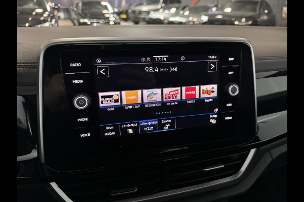 Volkswagen T-Roc 1.5 TSI 3x R-Line Keyless|IQ|Panorama|DriveSelect|Dodehoek|Camera