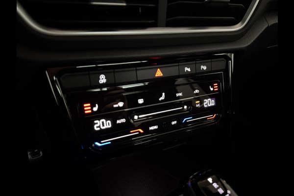 Volkswagen T-Roc 1.5 TSI 3x R-Line Keyless|IQ|Panorama|DriveSelect|Dodehoek|Camera