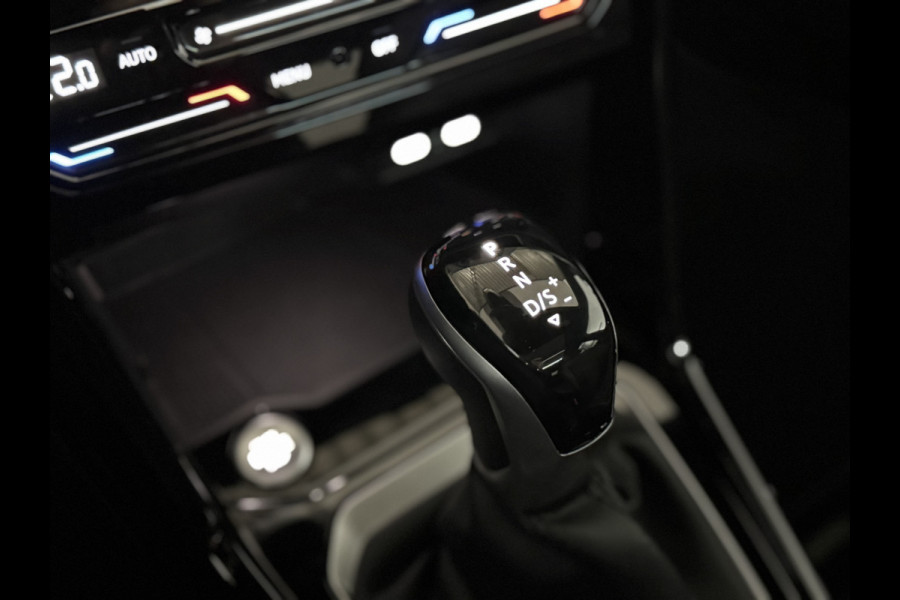 Volkswagen T-Roc 1.5 TSI 3x R-Line Keyless|IQ|Panorama|DriveSelect|Dodehoek|Camera