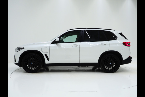 BMW X5 xDrive45e Full Black | Panoramadak | Luchtvering | Harman/Kardon | 360 | Keyless | Adaptive