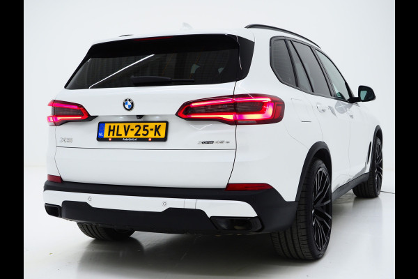 BMW X5 xDrive45e Full Black | Panoramadak | Luchtvering | Harman/Kardon | 360 | Keyless | Adaptive