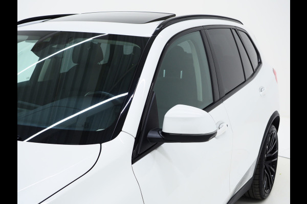 BMW X5 xDrive45e Full Black | Panoramadak | Luchtvering | Harman/Kardon | 360 | Keyless | Adaptive