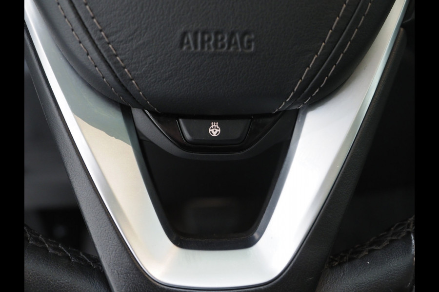 BMW X5 xDrive45e Full Black | Panoramadak | Luchtvering | Harman/Kardon | 360 | Keyless | Adaptive