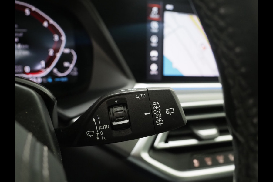 BMW X5 xDrive45e Full Black | Panoramadak | Luchtvering | Harman/Kardon | 360 | Keyless | Adaptive