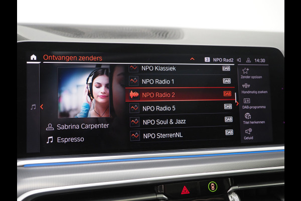 BMW X5 xDrive45e Full Black | Panoramadak | Luchtvering | Harman/Kardon | 360 | Keyless | Adaptive