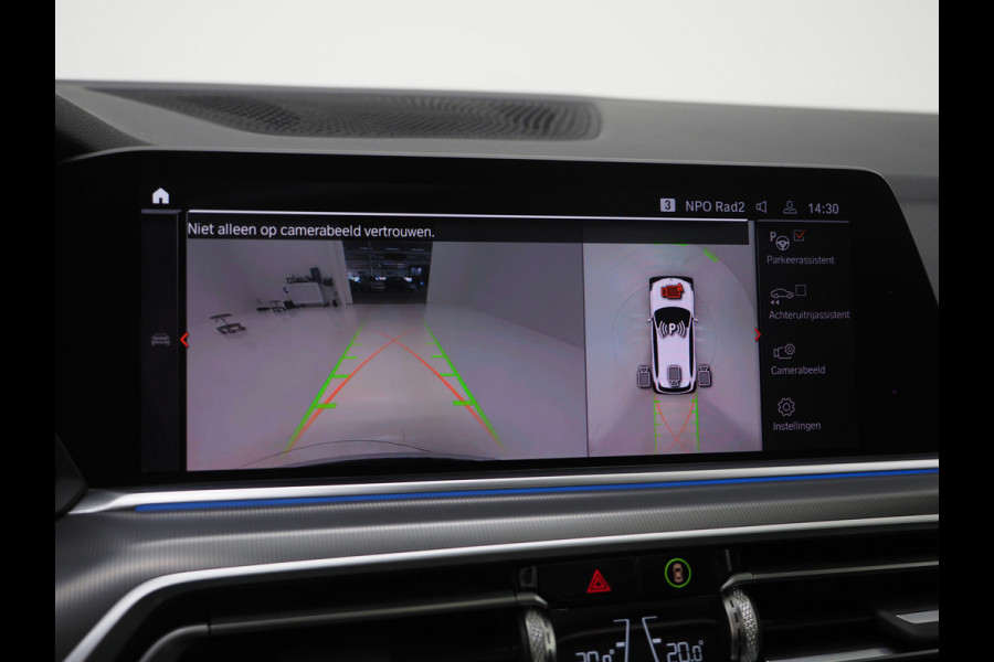 BMW X5 xDrive45e Full Black | Panoramadak | Luchtvering | Harman/Kardon | 360 | Keyless | Adaptive