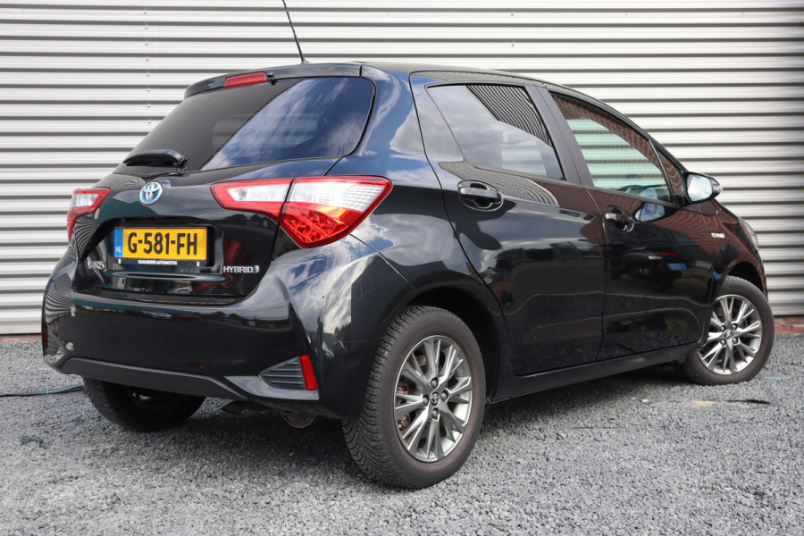 Toyota Yaris 1.5 Hybrid Dynamic Camera / Climate Control / Navigatie / 1e eigenaar