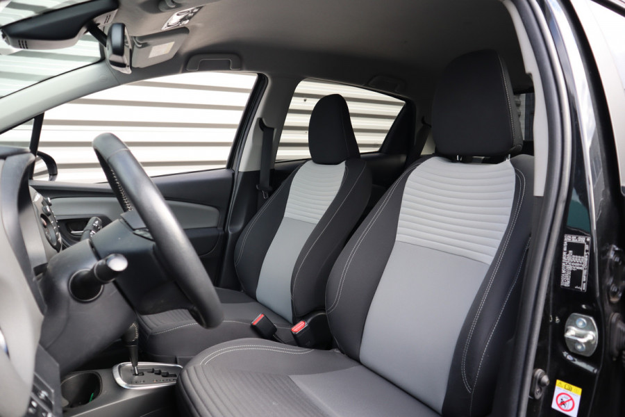 Toyota Yaris 1.5 Hybrid Dynamic Camera / Climate Control / Navigatie / 1e eigenaar