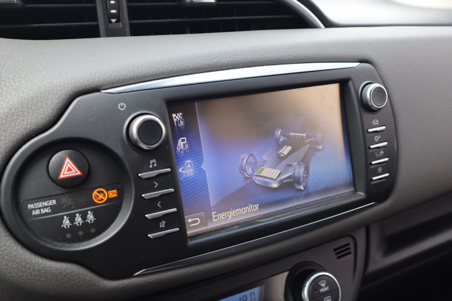 Toyota Yaris 1.5 Hybrid Dynamic Camera / Climate Control / Navigatie / 1e eigenaar