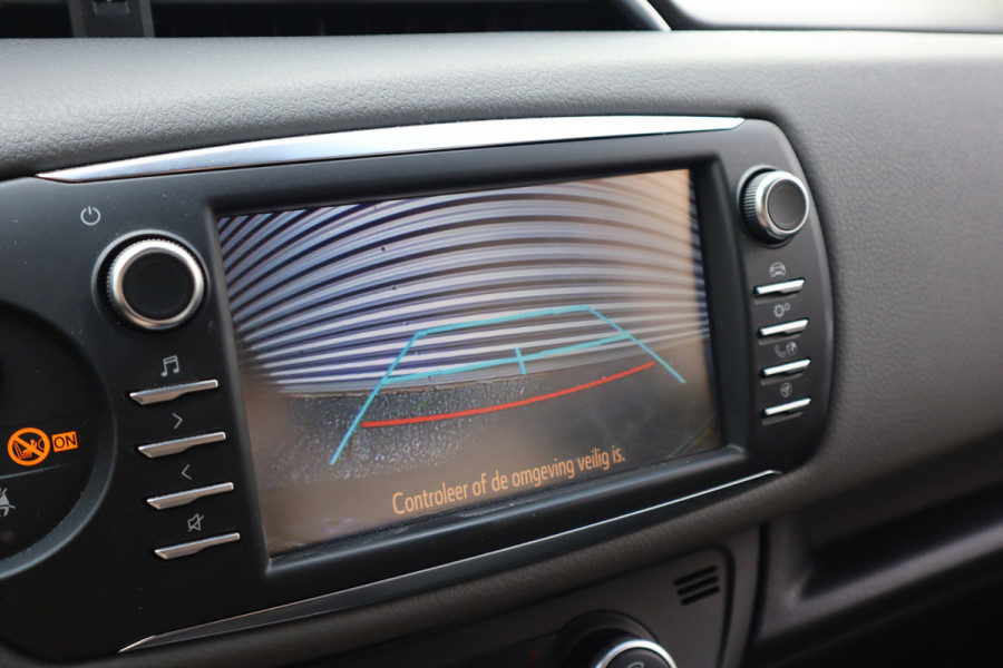 Toyota Yaris 1.5 Hybrid Dynamic Camera / Climate Control / Navigatie / 1e eigenaar